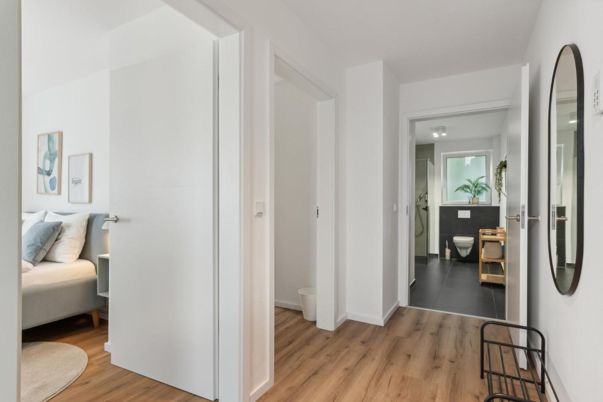 Deluxe Apartment In Bielefeld City Mit Parkplatz Und Balkon Eksteriør billede