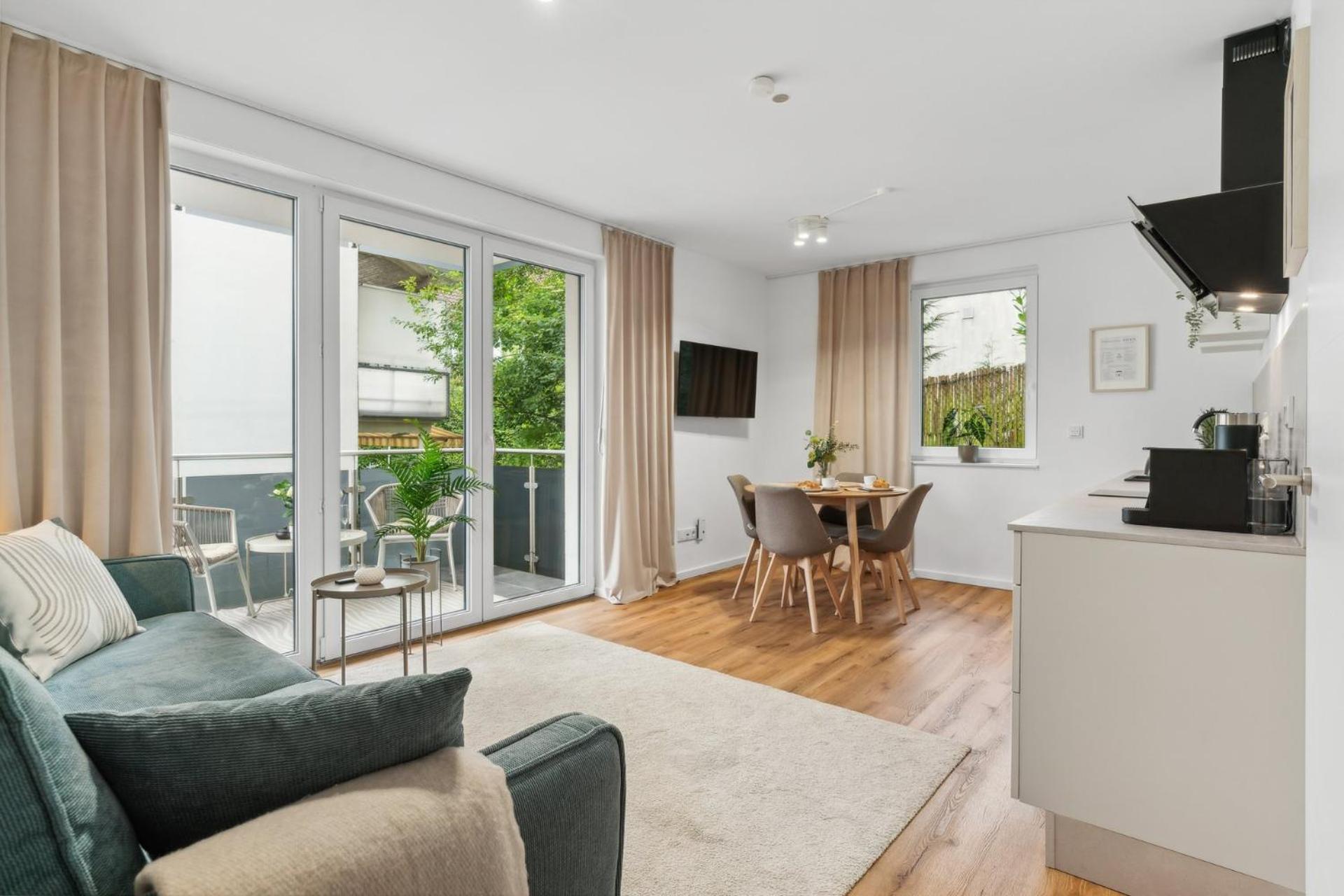 Deluxe Apartment In Bielefeld City Mit Parkplatz Und Balkon Eksteriør billede