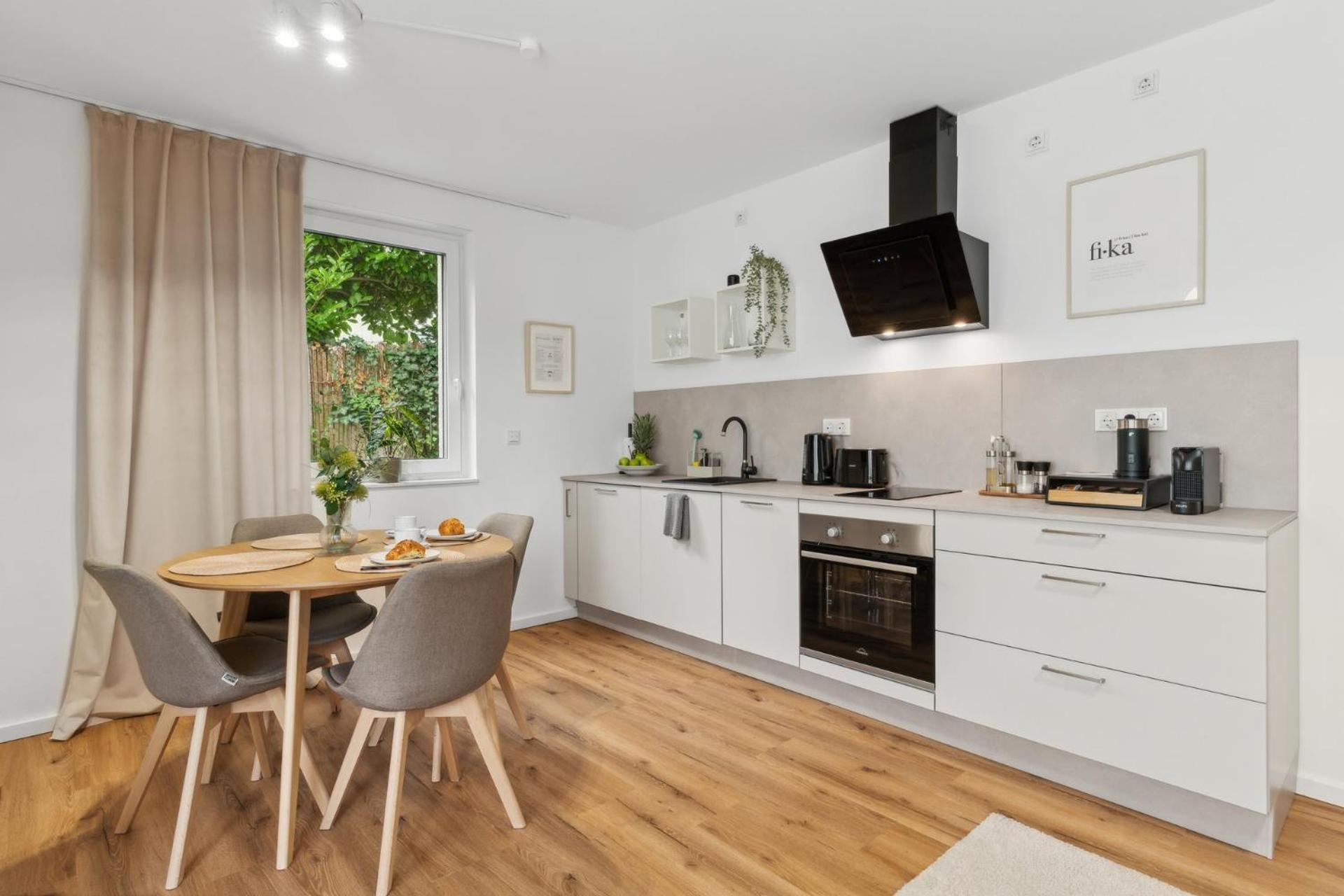Deluxe Apartment In Bielefeld City Mit Parkplatz Und Balkon Eksteriør billede